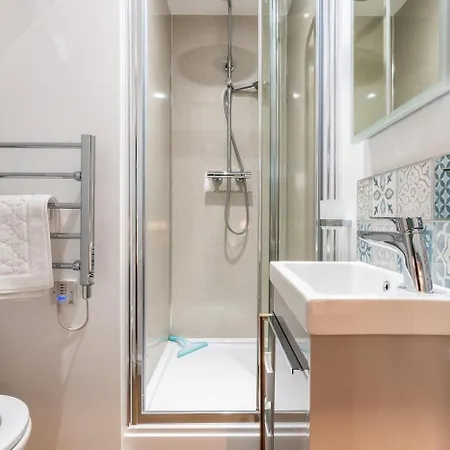 3 Bed In Oc-lr044 *